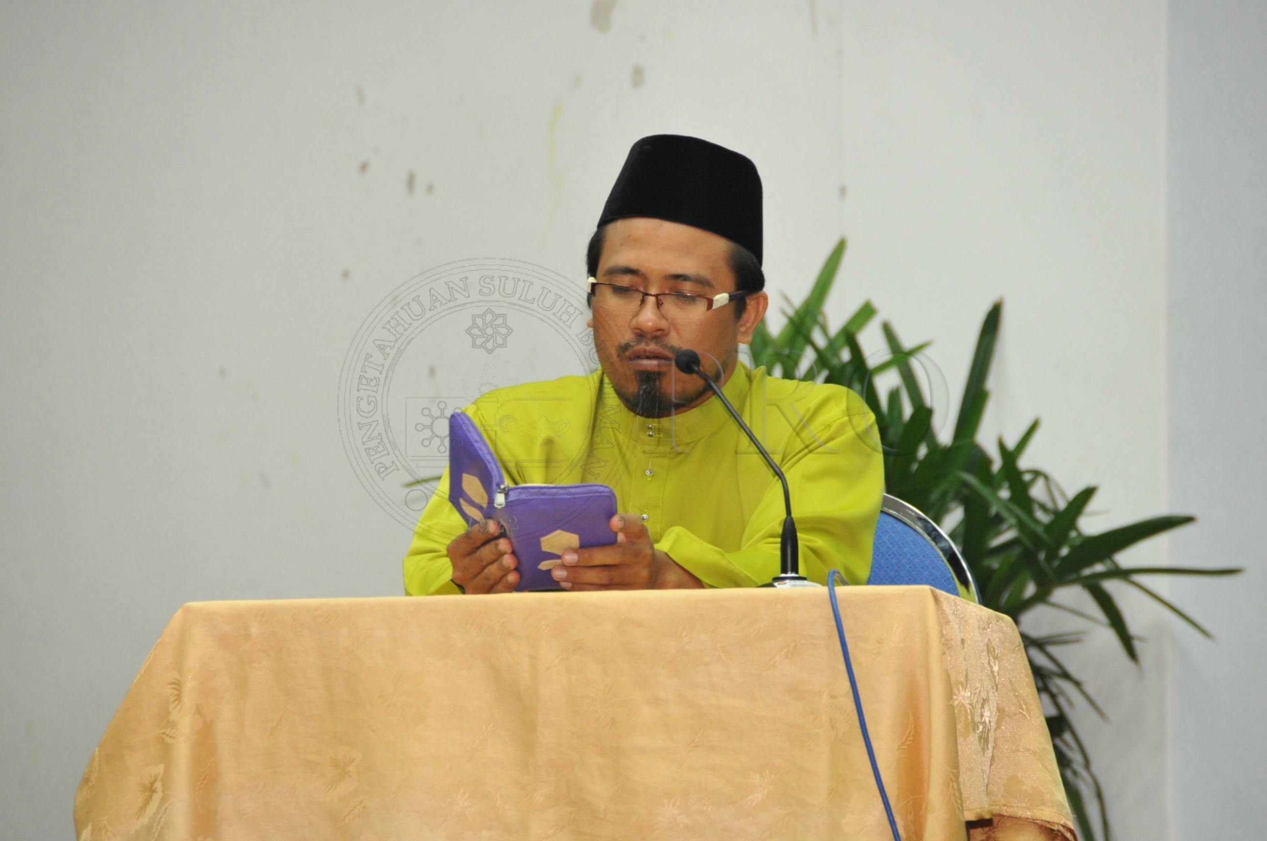 PRO 15 2 MAULIDUR PRO 4122